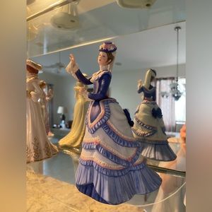 ‘Grand Tour’ Lenox Figurine